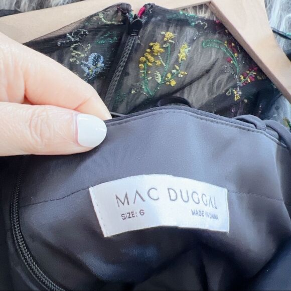 Mac Duggal EMBROIDERED ILLUSION PUFF SLEEVE COLUMN GOWN 79379 - Picture 9 of 10